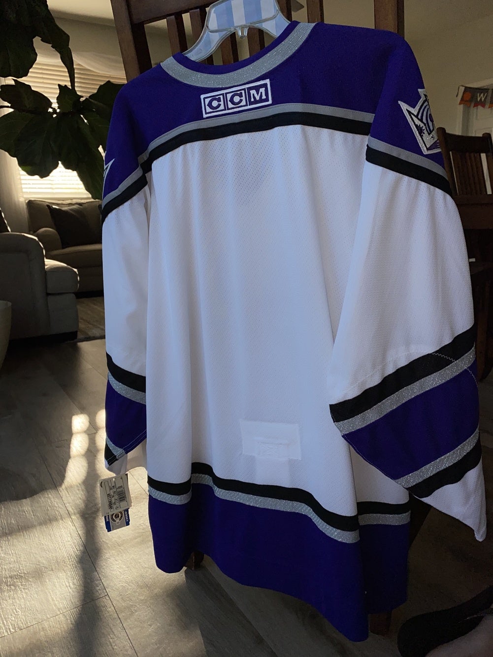 kings game worn jersey