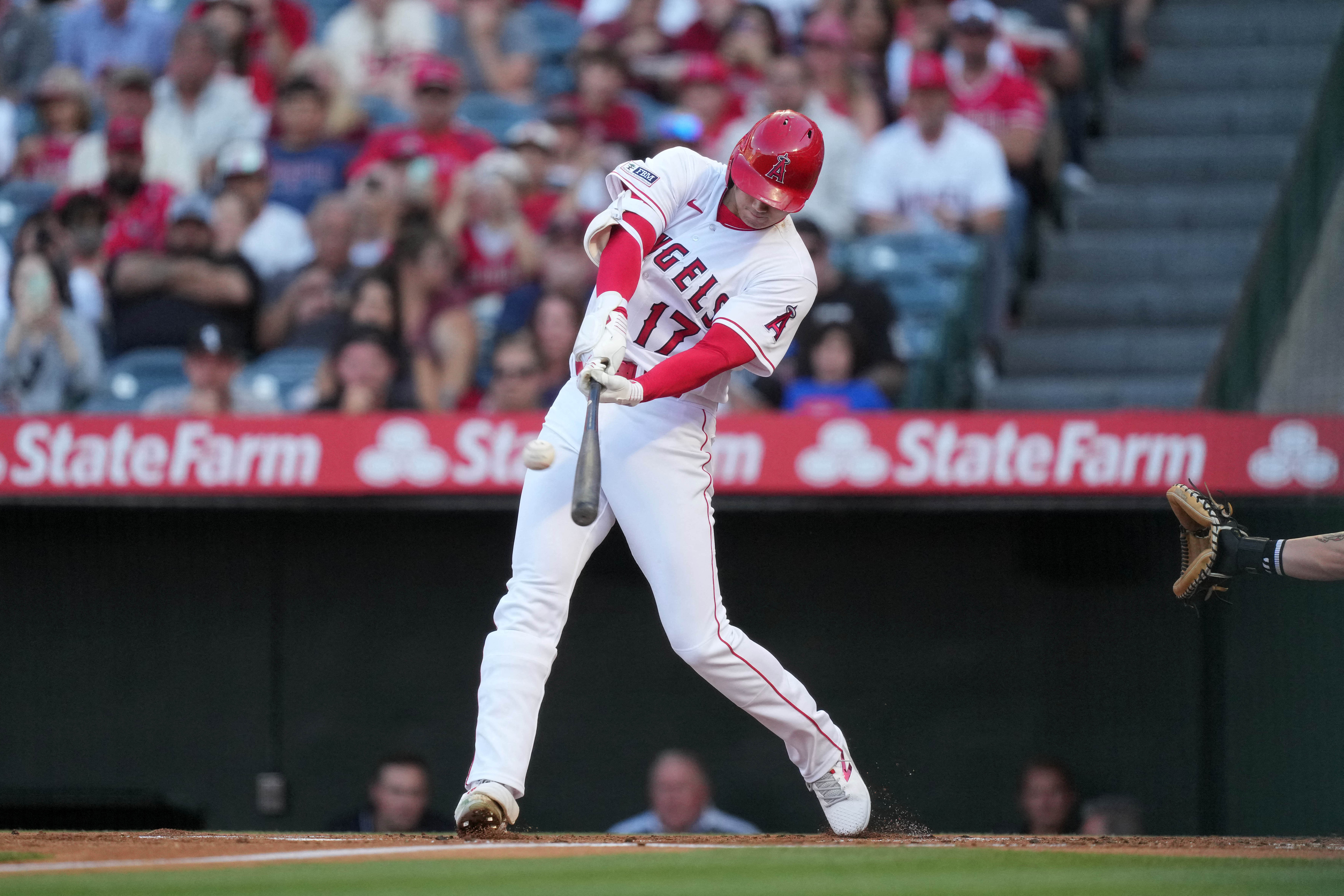 shohei ohtani batting gloves